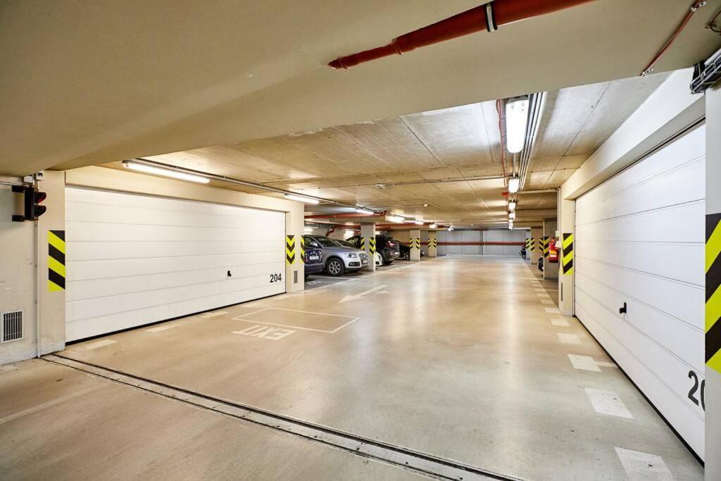 Luxury Apartment In Prague And Free Parking Exterior foto