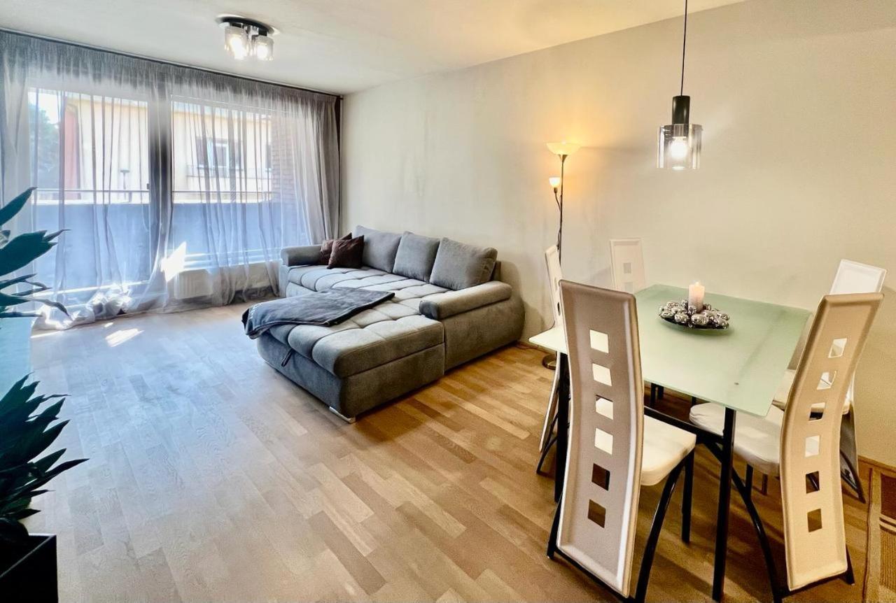 Luxury Apartment In Prague And Free Parking Exterior foto